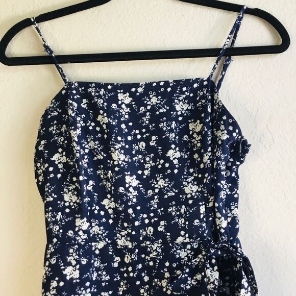 Navy blue white flower dress adjustable spherical strap mock wrap ruffles - Picture 2 of 7